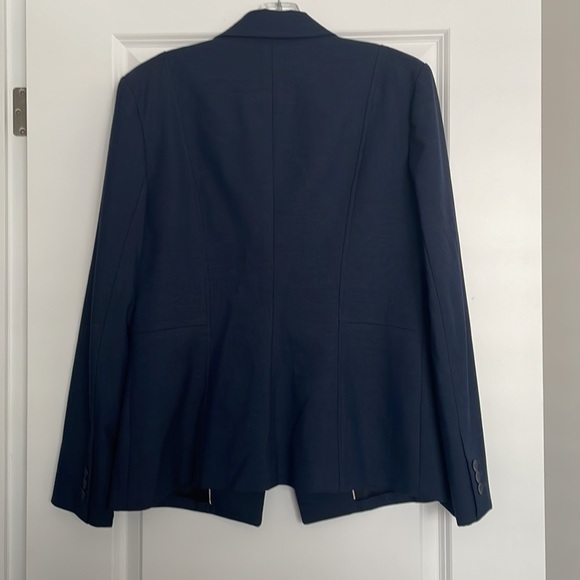 Le Chateau Navy Suit - Picture 3 of 9